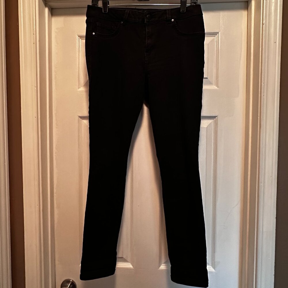 Versatile Black Jeans by D Jeans – Size 8, Perfect for Any Occasion!